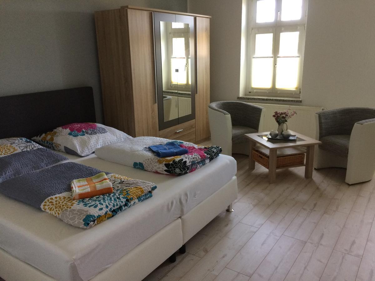 Pension Zum Alten Gasthaus Haensel Krauschwitz Εξωτερικό φωτογραφία