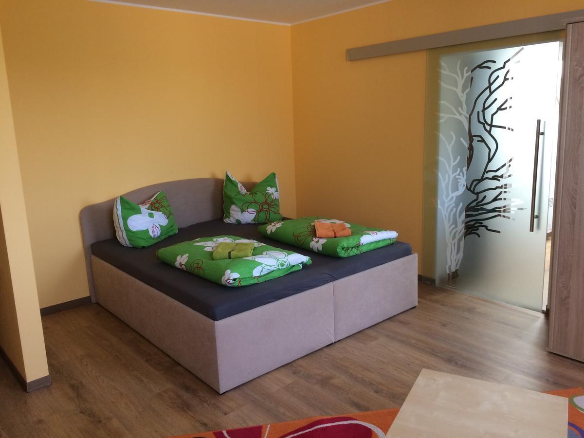 Pension Zum Alten Gasthaus Haensel Krauschwitz Εξωτερικό φωτογραφία